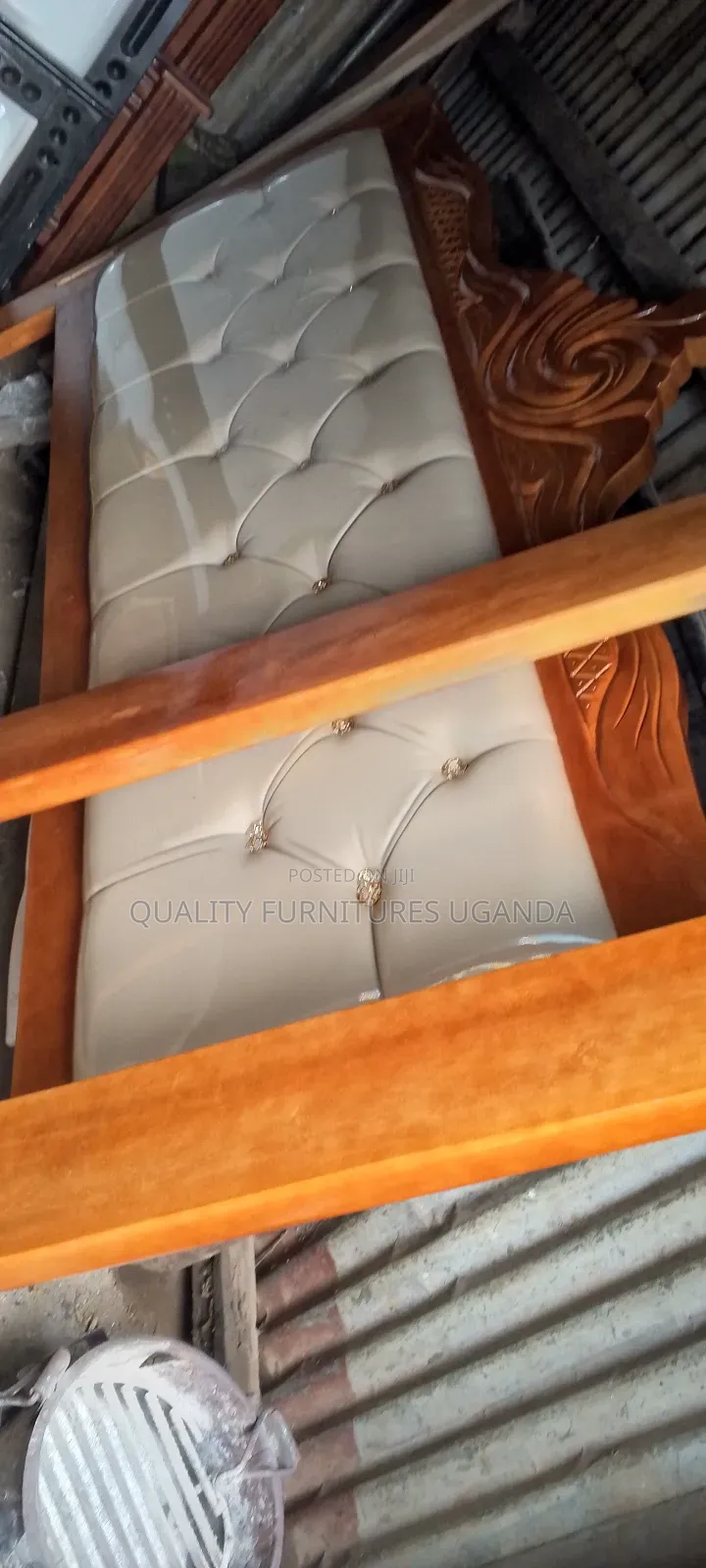 Cute Leathered Bed 5*6