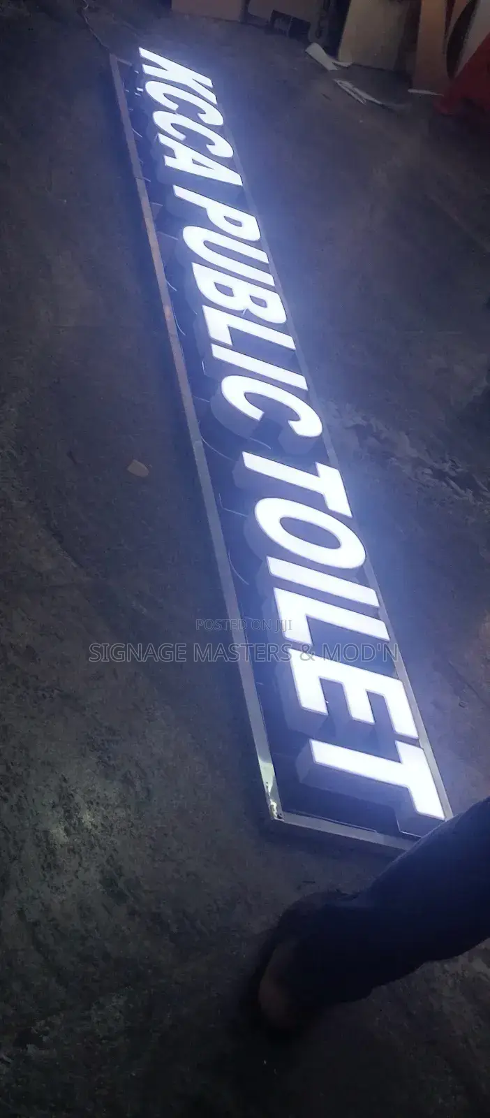 3d Led Letters on Alucobond Background