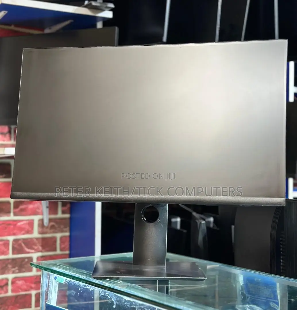 Dell 22" Ips Bezelless Full Hd Monitor With Hdmi,Dp, Vga,Usb 2.0, 3.0