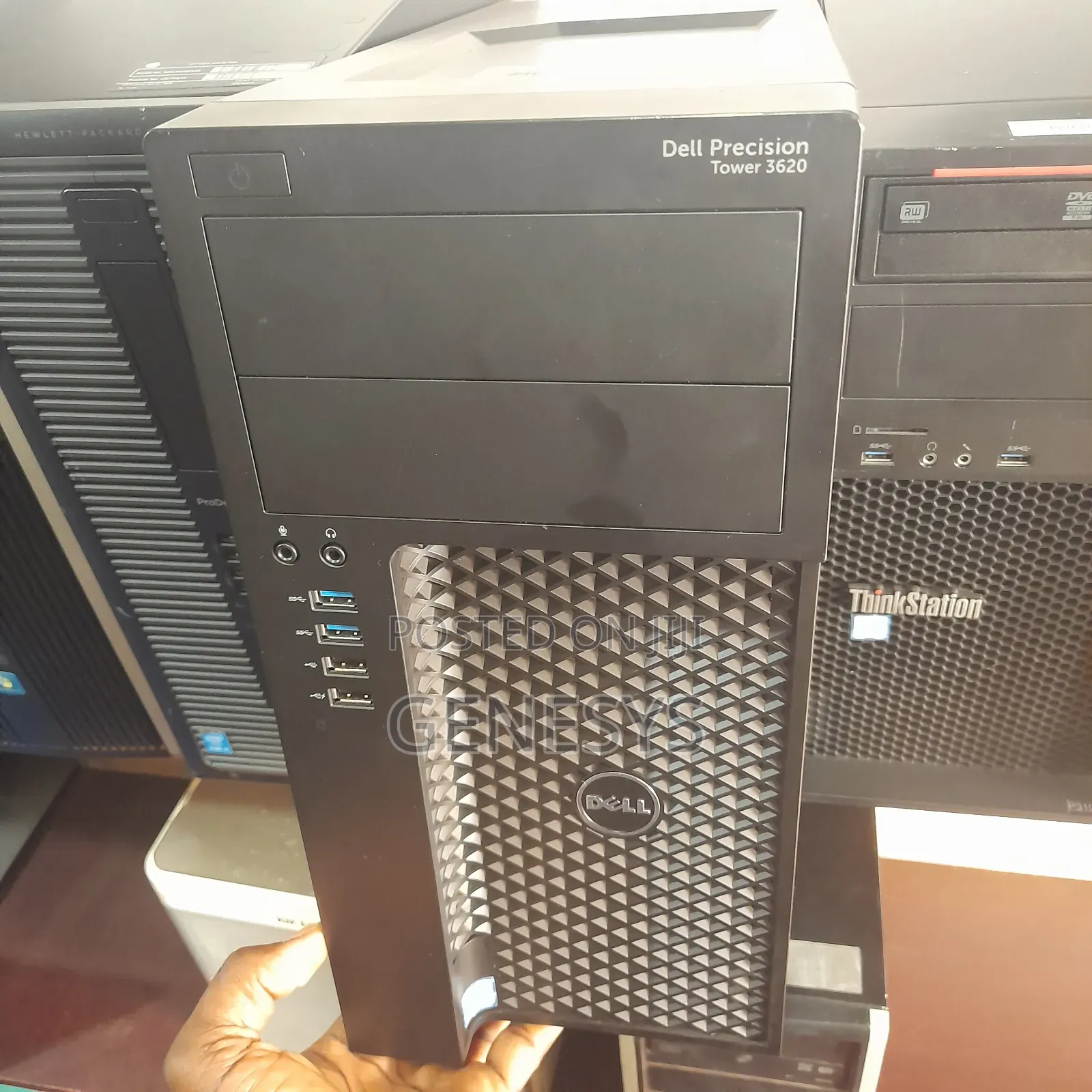 Desktop Computer Dell Precision 5720 16GB Intel Core I7 SSD 256GB
