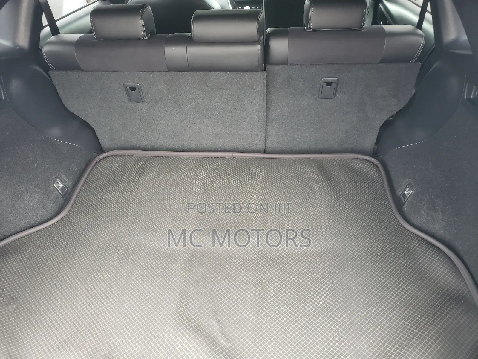 Toyota Harrier 2.0 2016 Black