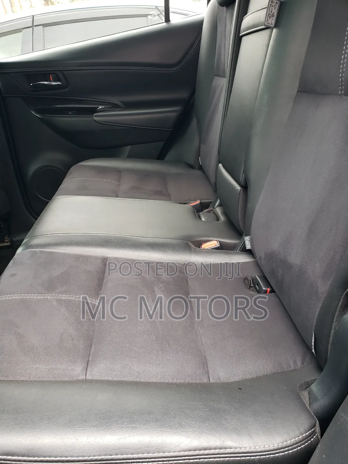 Toyota Harrier 2.0 2016 Black