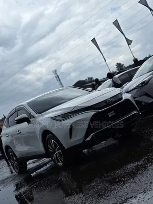 Toyota Harrier 2.0 2020 Pearl