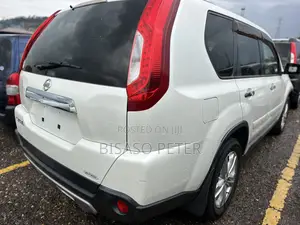 Nissan X-Trail 2.0 Petrol XE 2012 White