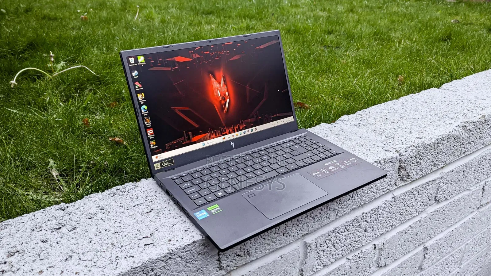 Laptop 8GB Intel Core i5 HDD+SSD 500GB