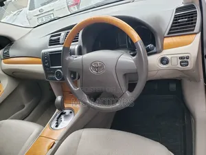 Toyota Premio 1.8 AWD 2009 Silver