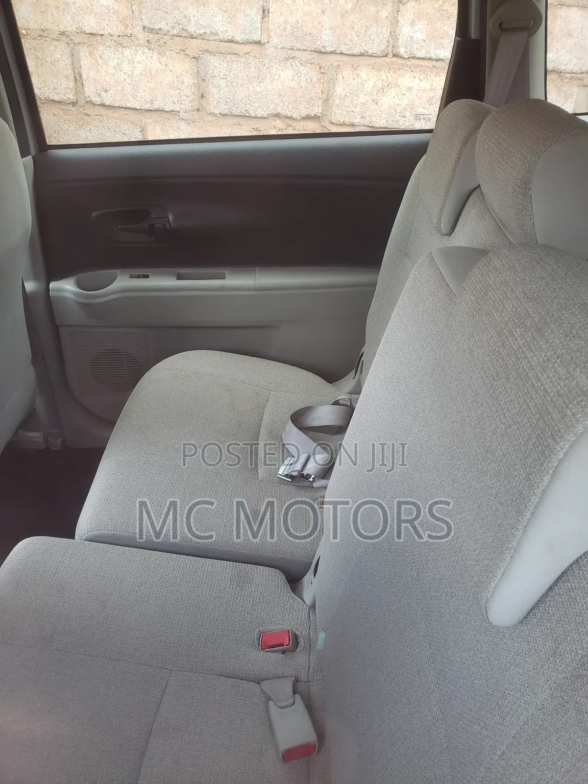 Toyota Passo Sette 1.5 AWD 2011 Silver