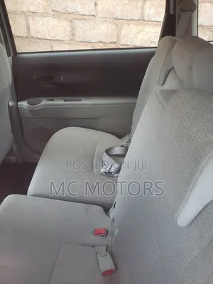 Toyota Passo Sette 1.5 AWD 2011 Silver