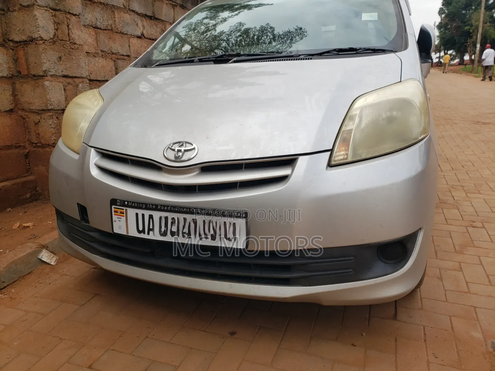 Toyota Passo Sette 1.5 AWD 2011 Silver