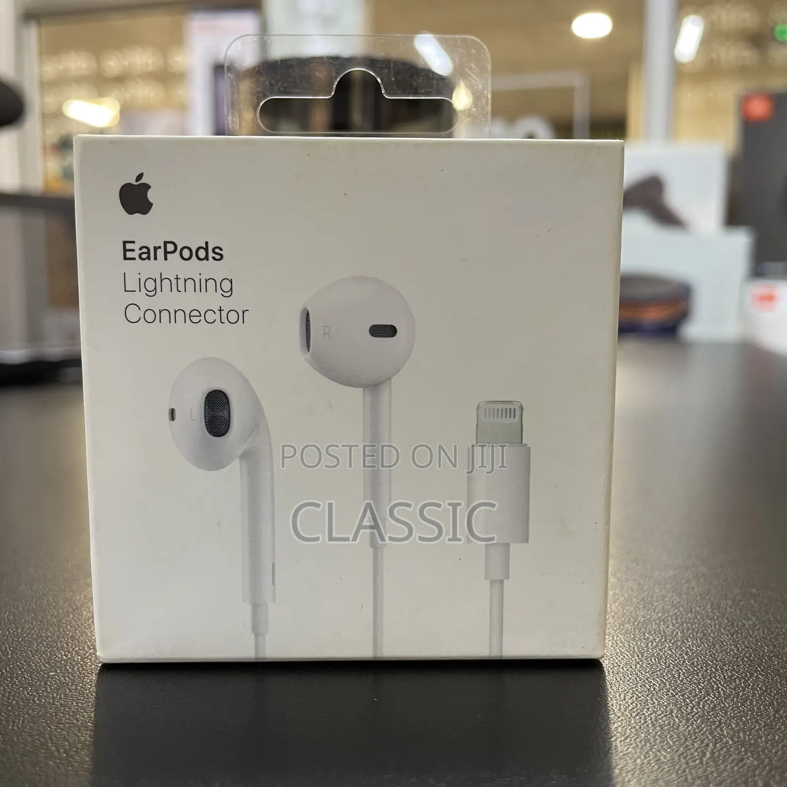 Apple Earpods With Lightning Connector