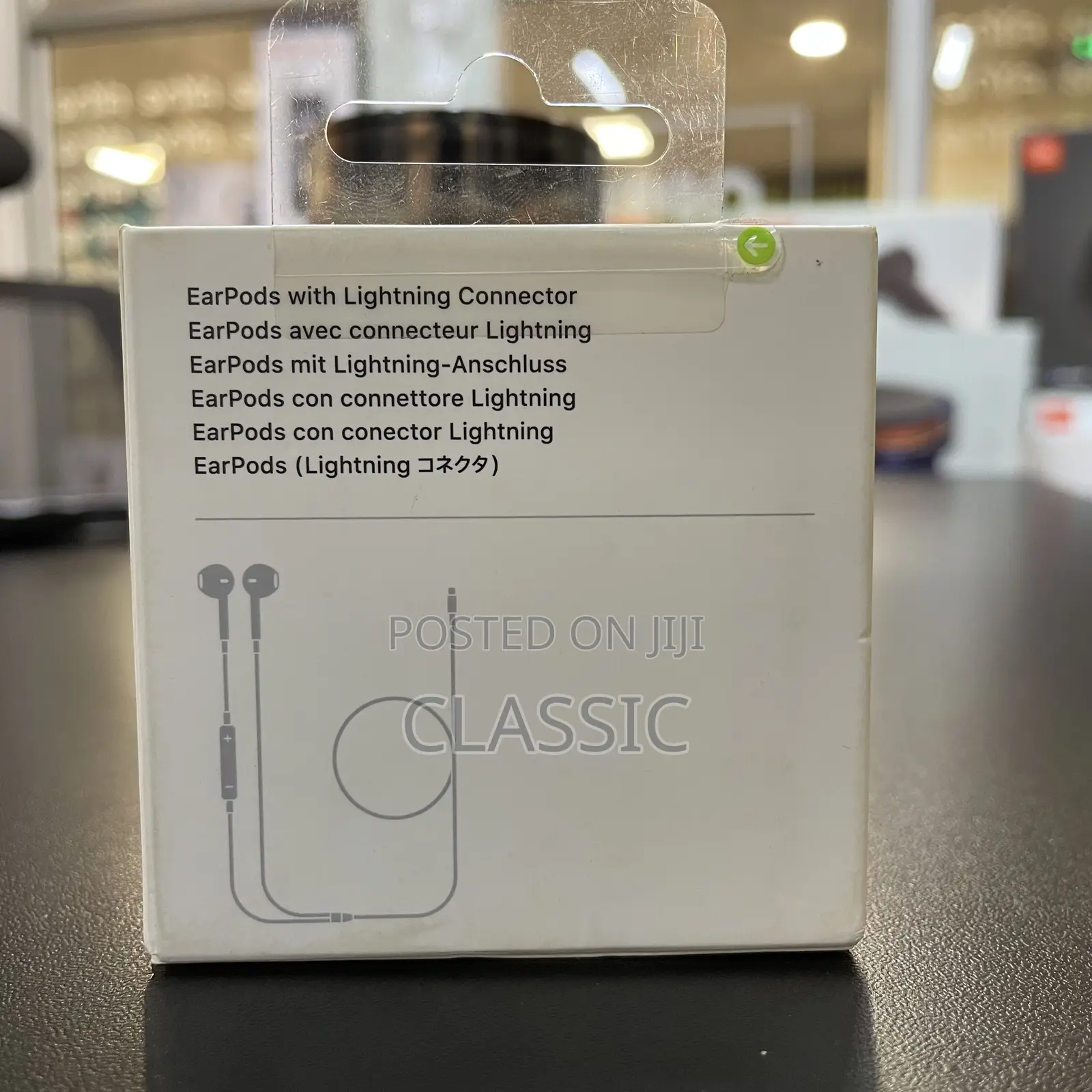 Apple Earpods With Lightning Connector