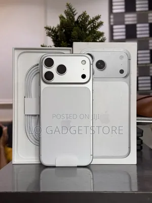New Apple iPhone 17 Pro Max 256 GB Silver
