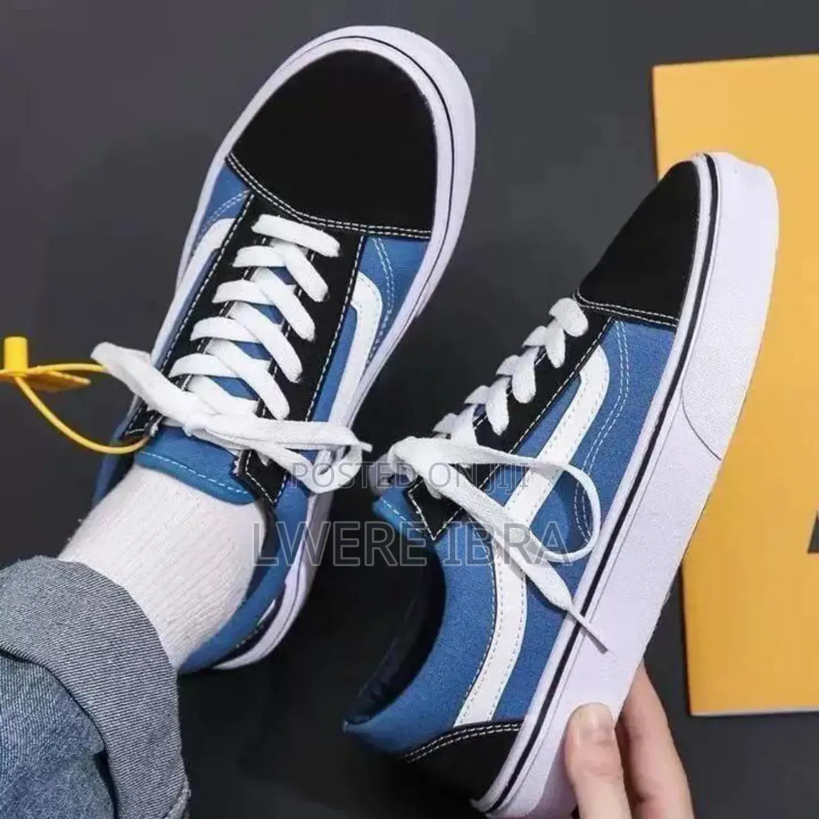 Unisex Black Vans for Ladies