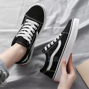 Unisex Black Vans for Ladies