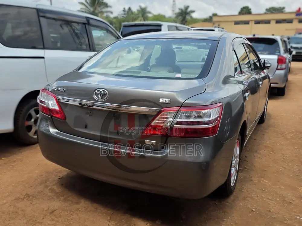 Toyota Premio 1.8 AWD 2012 Gray