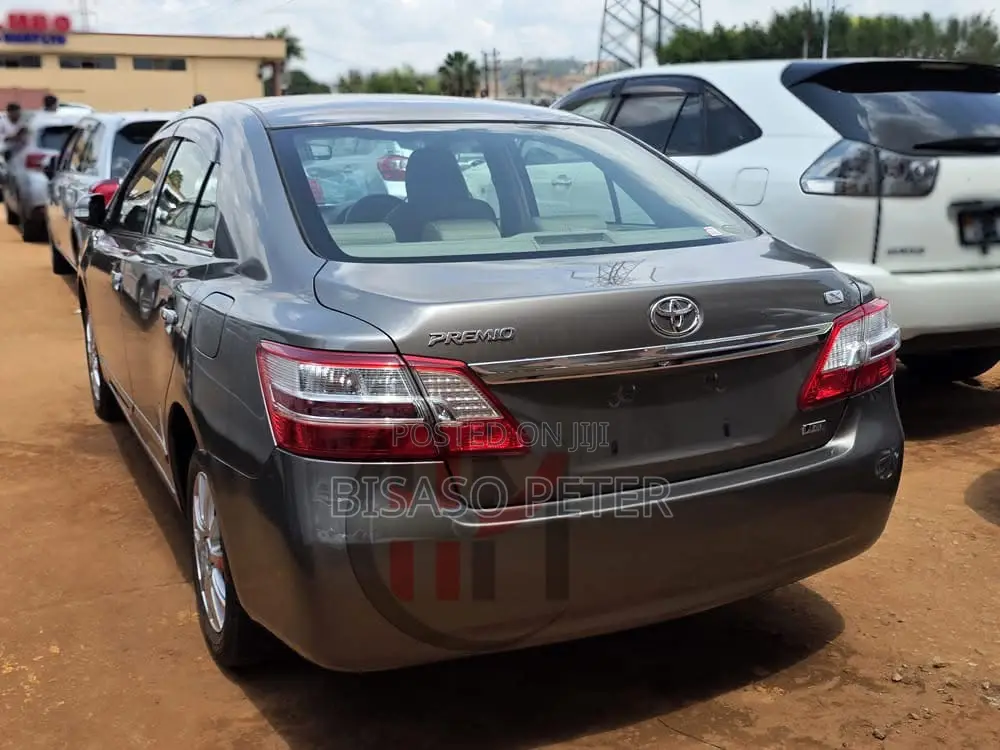 Toyota Premio 1.8 AWD 2012 Gray
