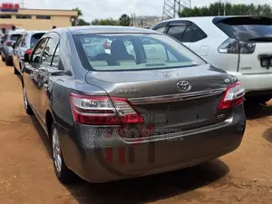 Toyota Premio 1.8 AWD 2012 Gray