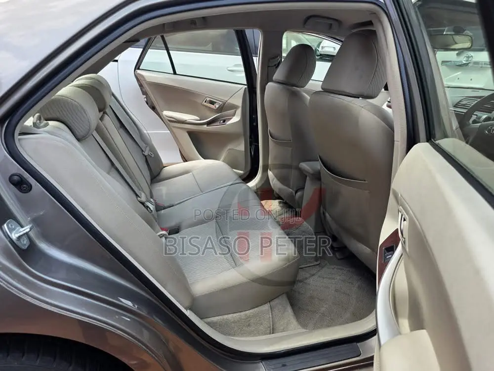 Toyota Premio 1.8 AWD 2012 Gray