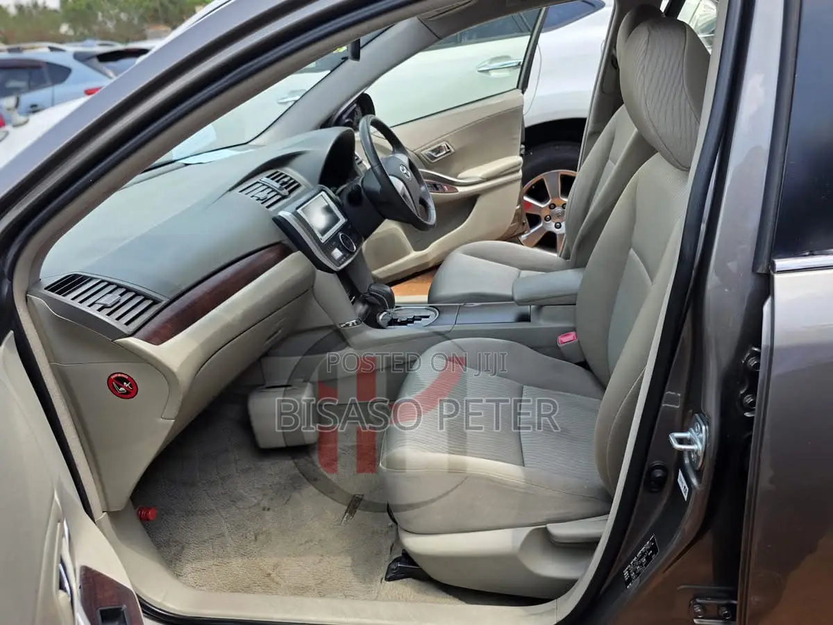 Toyota Premio 1.8 AWD 2012 Gray