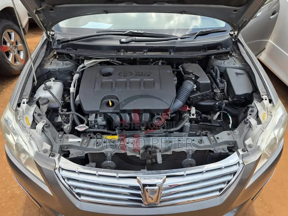 Toyota Premio 1.8 AWD 2012 Gray