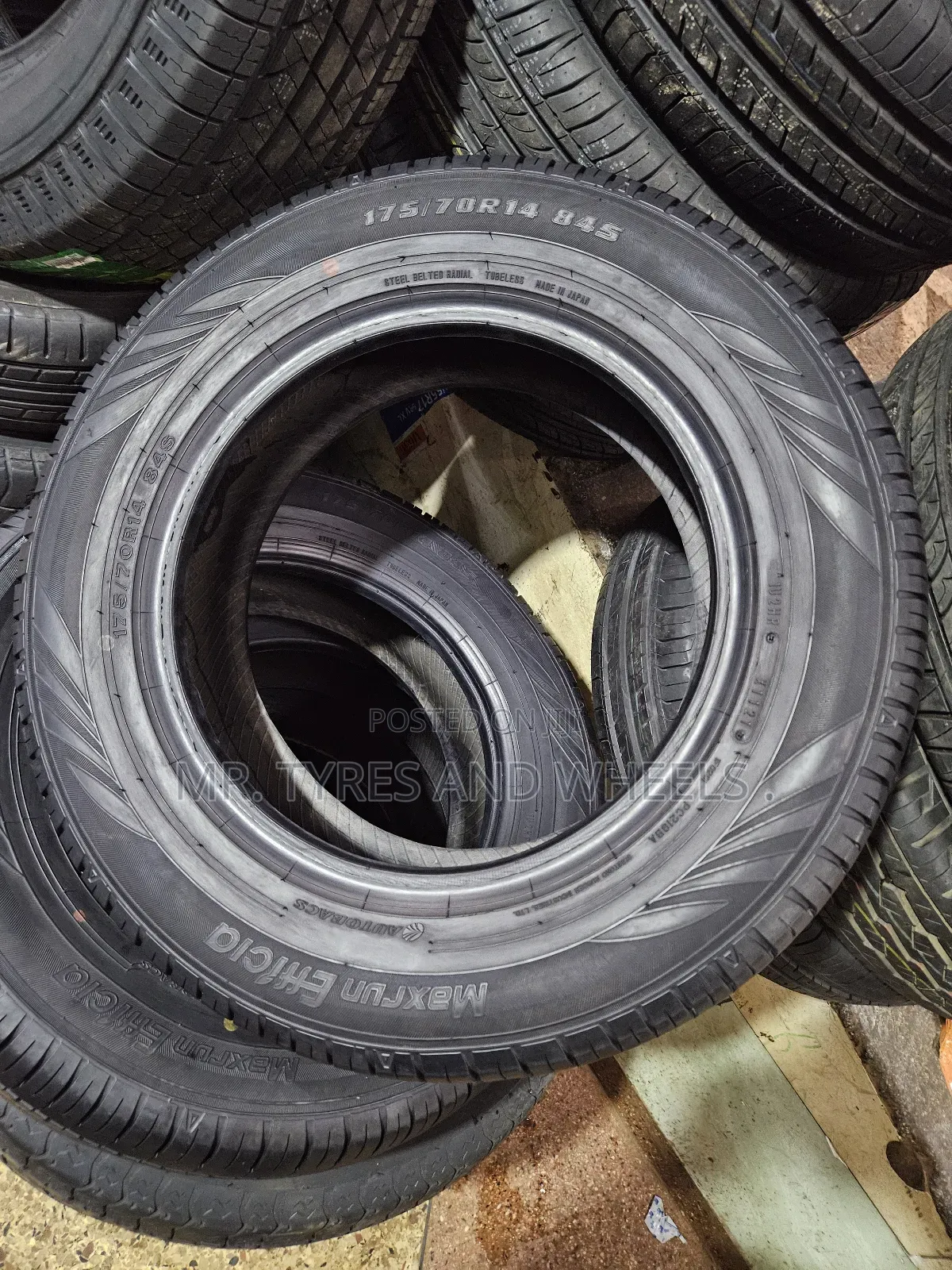 175 70 R14 Dunlop Original You Used It Upto You Get Tired.