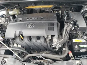 Toyota Corolla Rumion Hatchback 1.5 FWD 2011 Silver