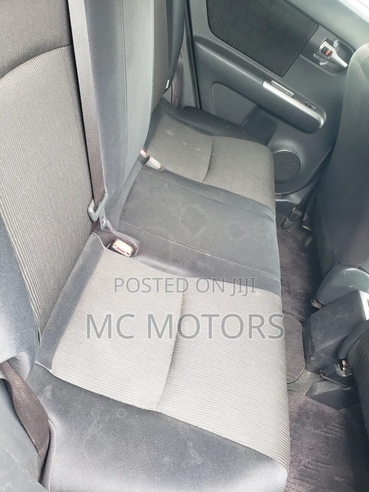 Toyota Corolla Rumion Hatchback 1.5 FWD 2011 Silver
