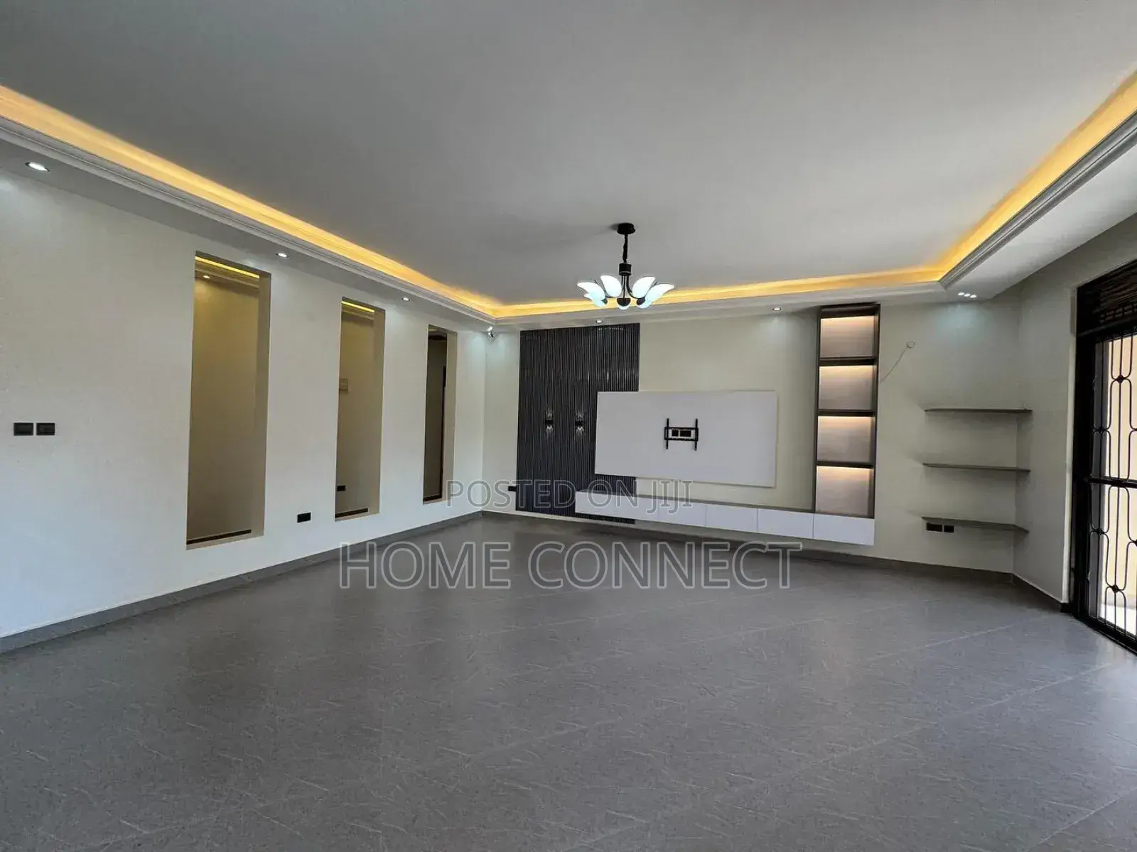 4bdrm Bungalow in Muyenga, Central Division for rent
