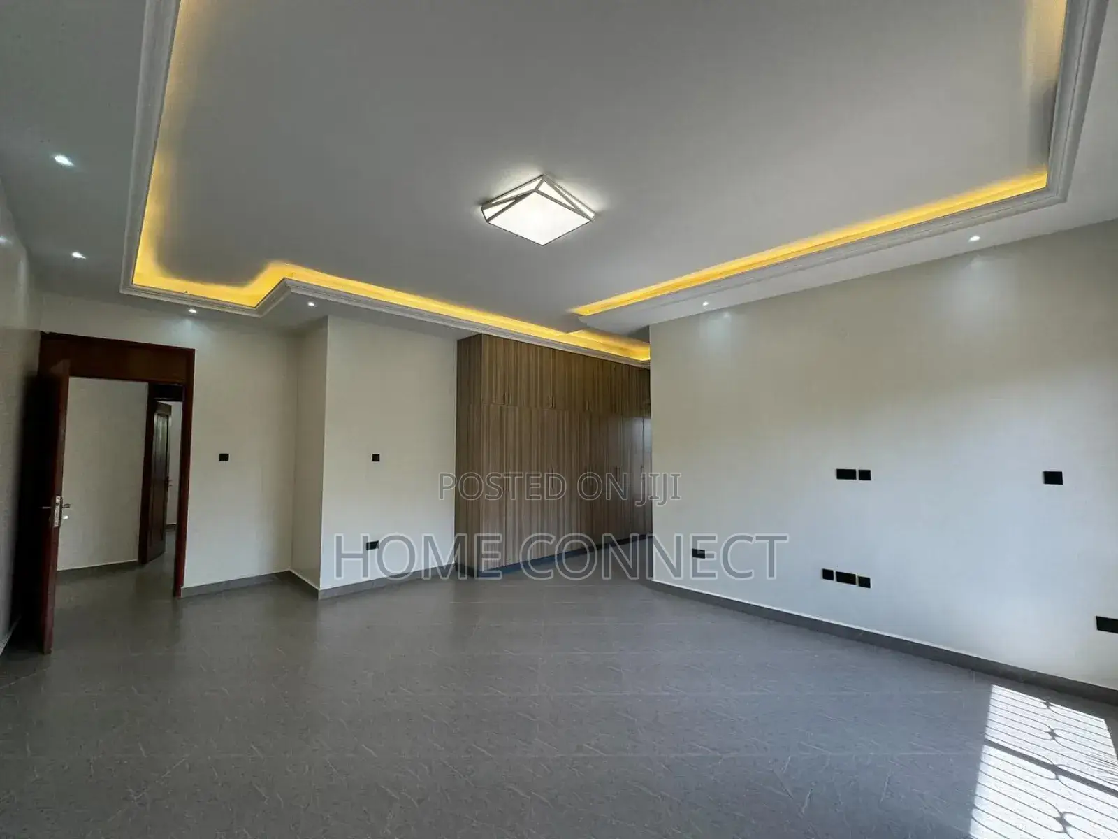 4bdrm Bungalow in Muyenga, Central Division for rent