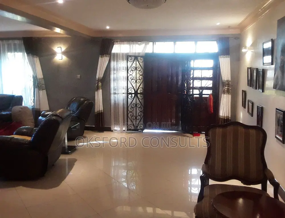 5bdrm House in Makindye for rent