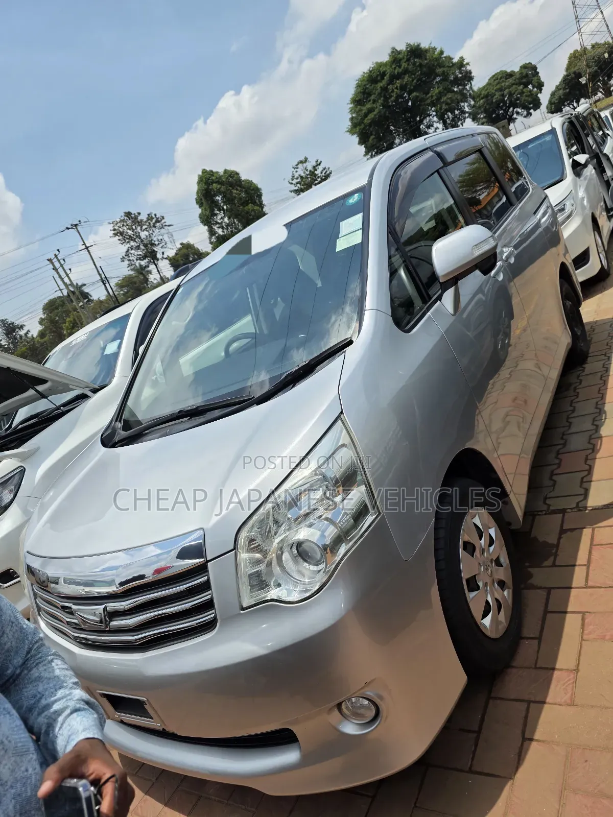 Toyota Noah 2011 Silver