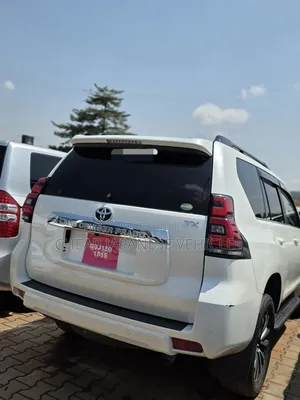 Toyota Land Cruiser Prado 2.8 2017 Pearl