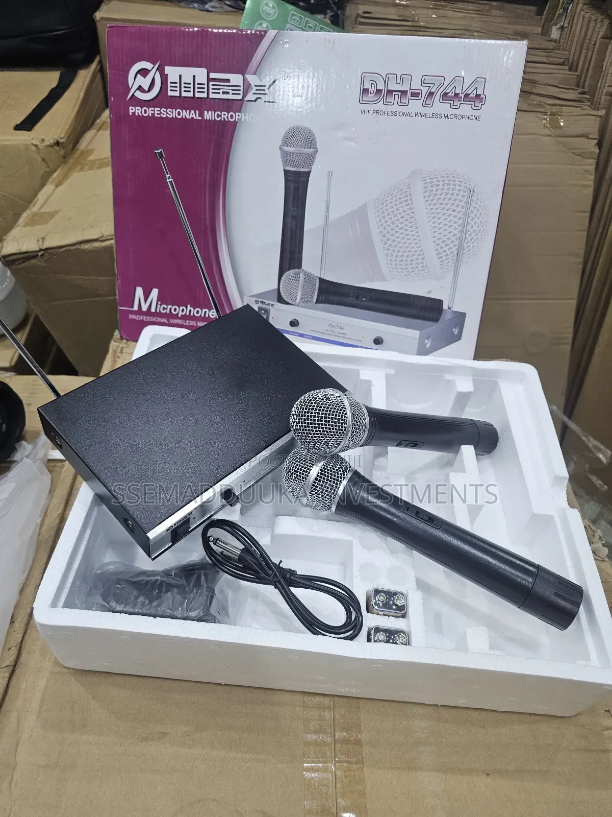 Max Dh -744 Wireless Microphones