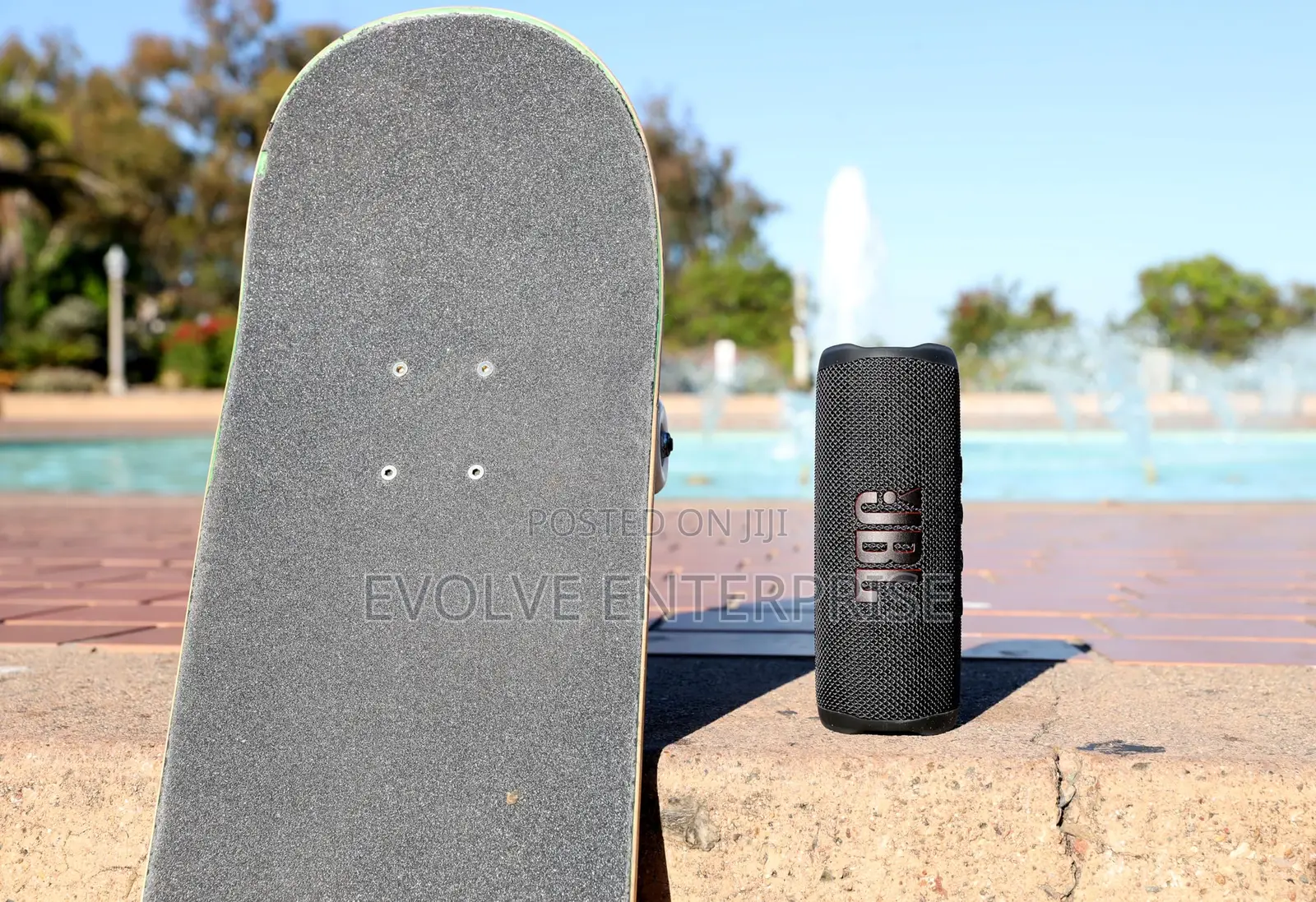 JBL Flip 6 Portable Bluetooth Speaker