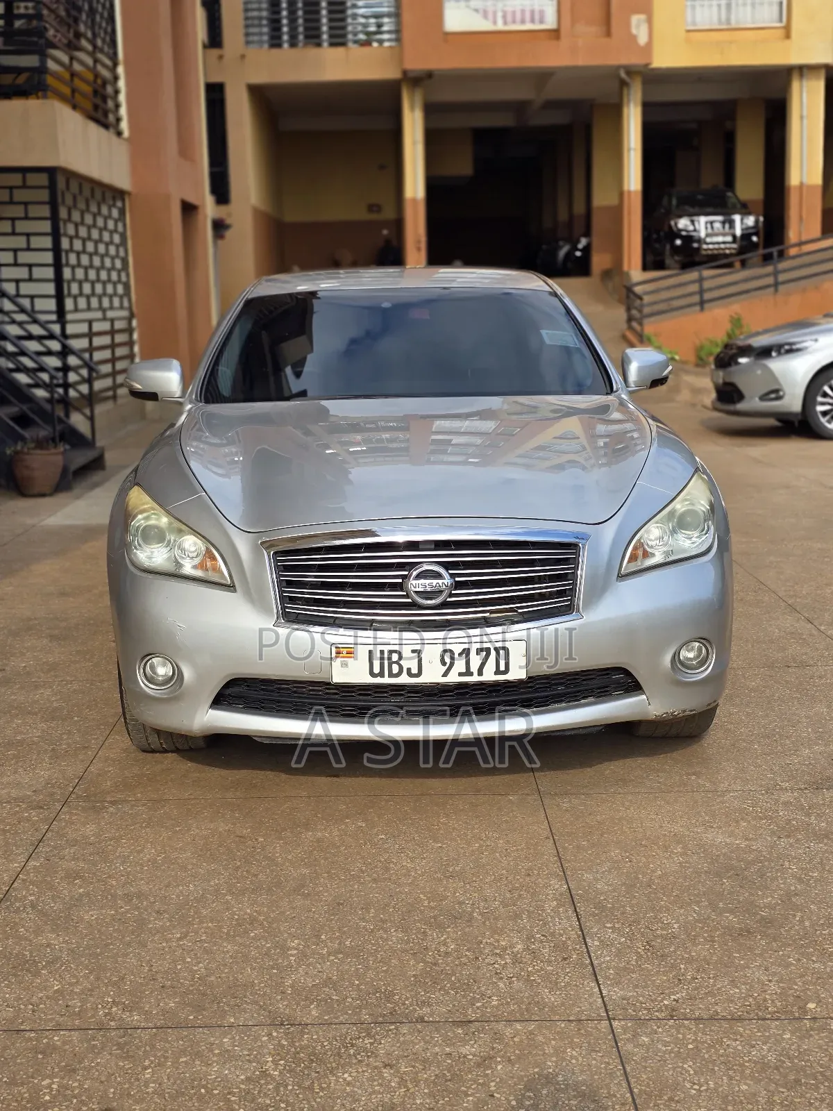 Nissan Fuga 2013 Silver