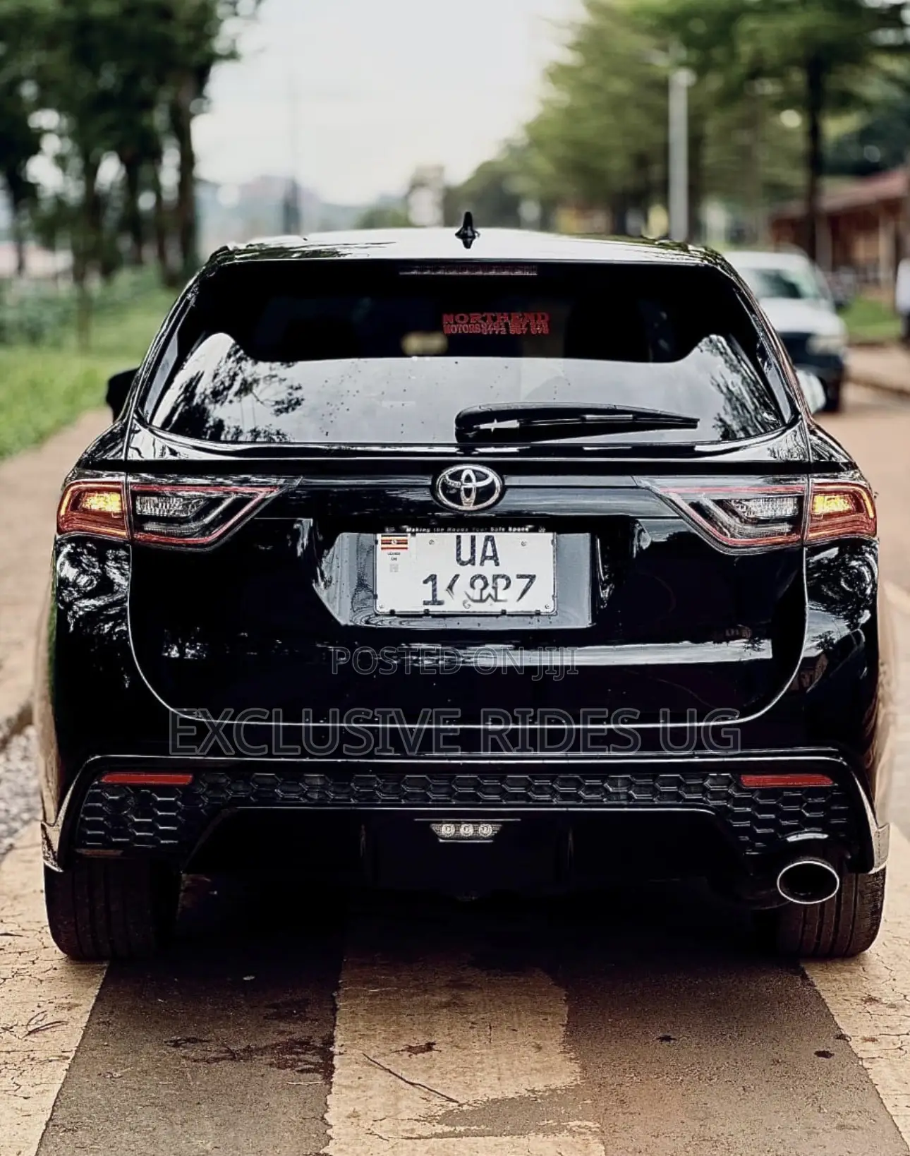 Toyota Harrier 2.0 2017 Black