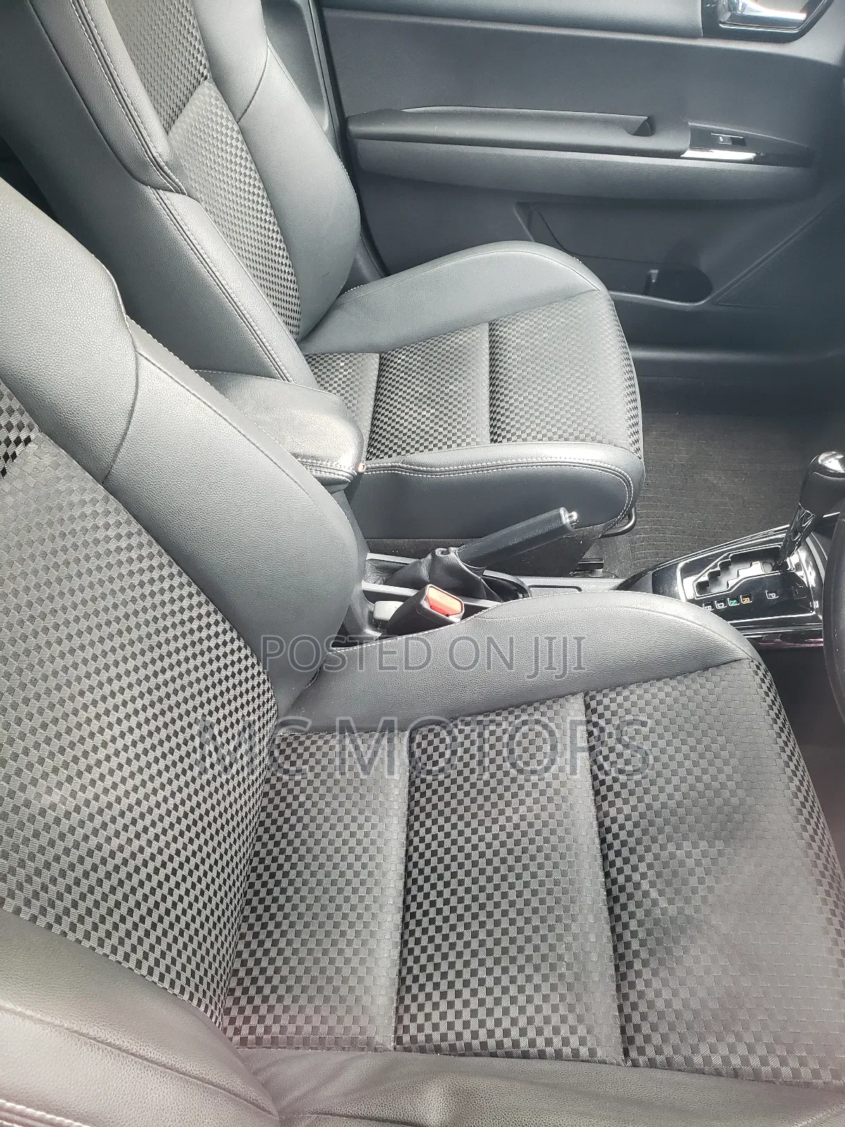 Toyota Corolla Fielder 1.5 Hybrid FWD 2016 White