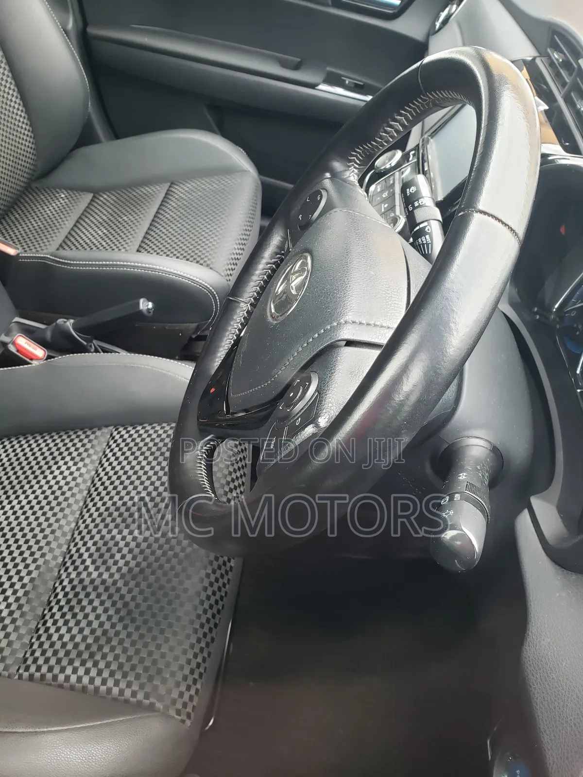Toyota Corolla Fielder 1.5 Hybrid FWD 2016 White