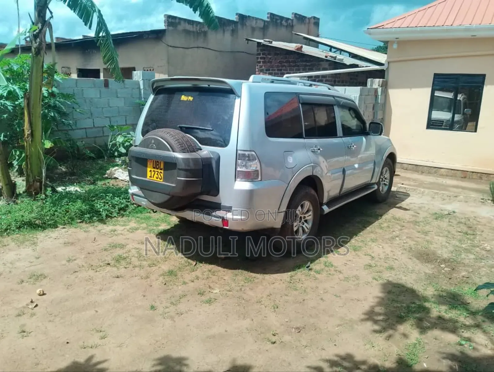 Mitsubishi Pajero 2010