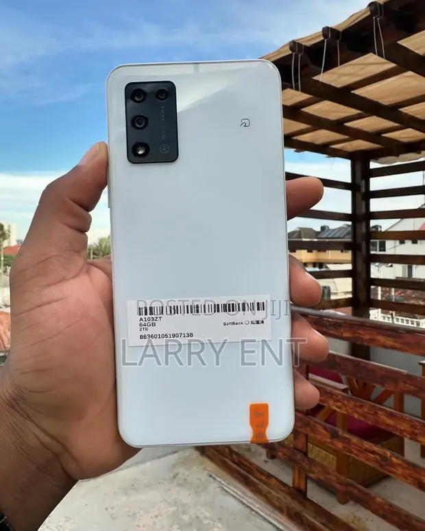 Libero 5G II ホワイト Y!mobile Libero 5G II｜スマートフォン｜製品｜Y!mobile - 格安SIM・スマホは