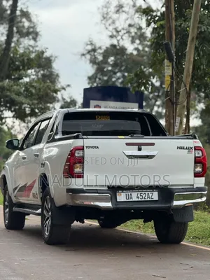 Toyota Land Cruiser Prado 2018 White