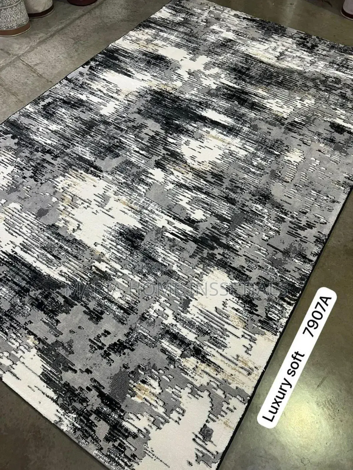 Carpets and More of Your Home Interior and Accessories at a Low Price