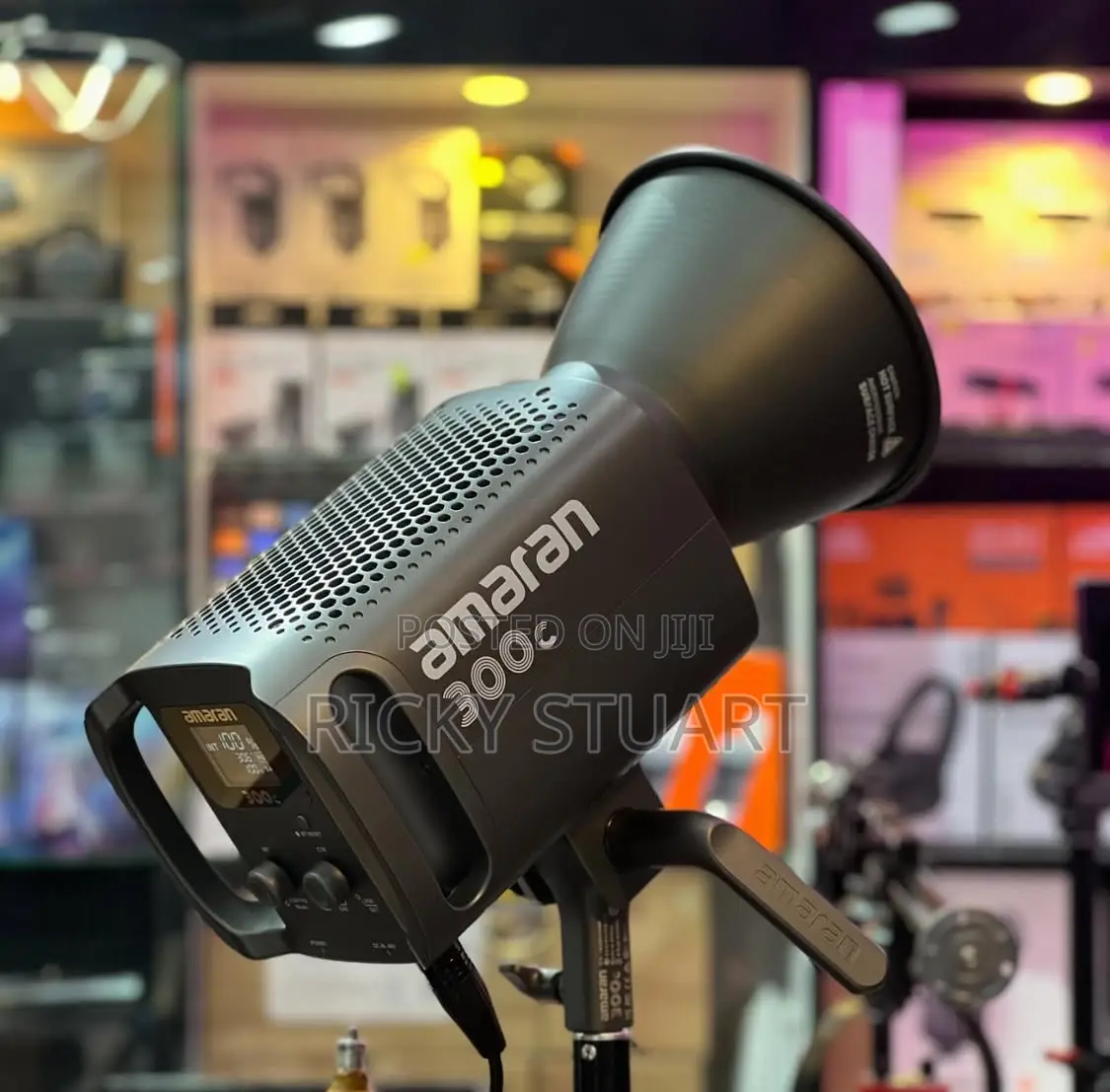 Aputure Amaran 300c Rgb Cob Video Light Bowen Mount,300w