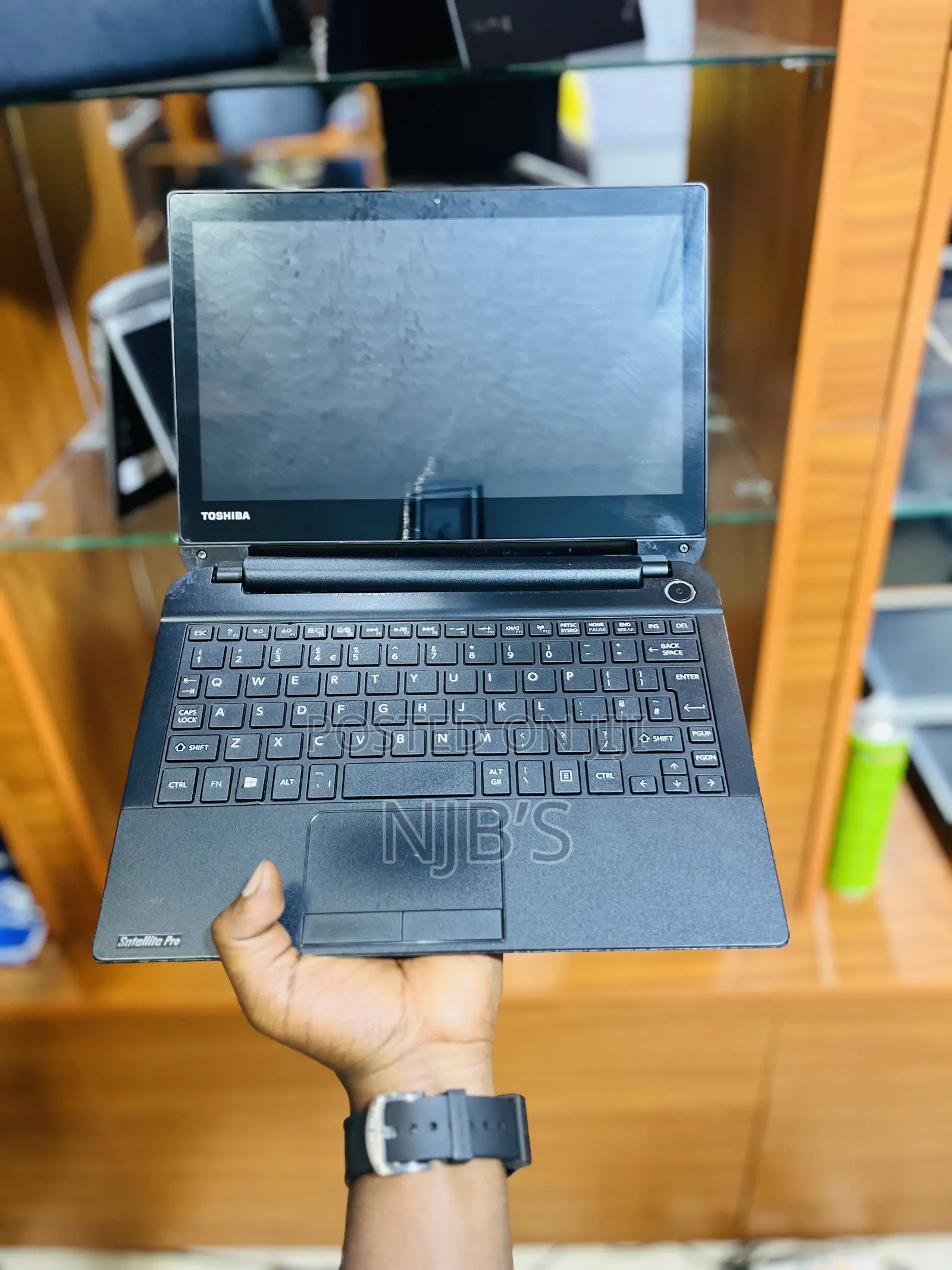 Laptop Toshiba 4GB Intel Celeron HDD 160GB