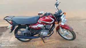 TVS HLX 125 2022 Red