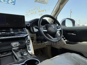 New Toyota Land Cruiser LC300 2024 White