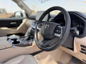 New Toyota Land Cruiser LC300 2024 White
