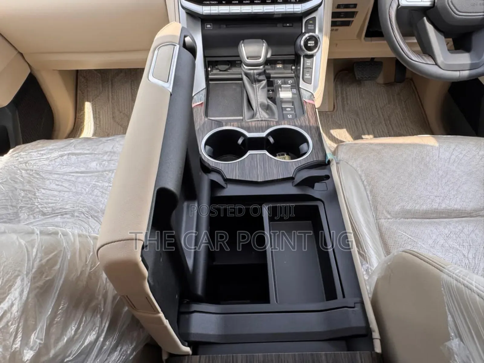 New Toyota Land Cruiser LC300 2024 White