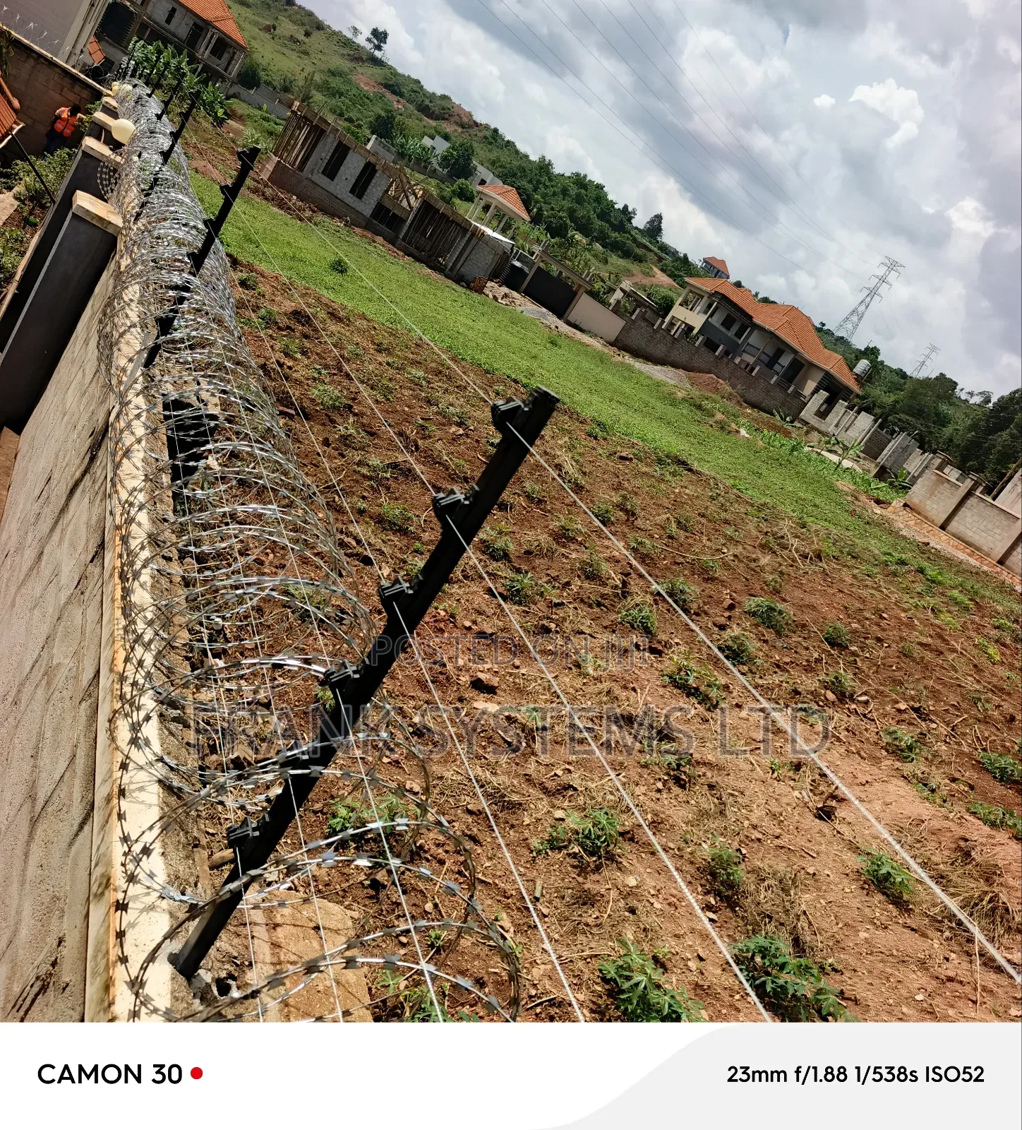 Electric Fence With Siren Strobe Light