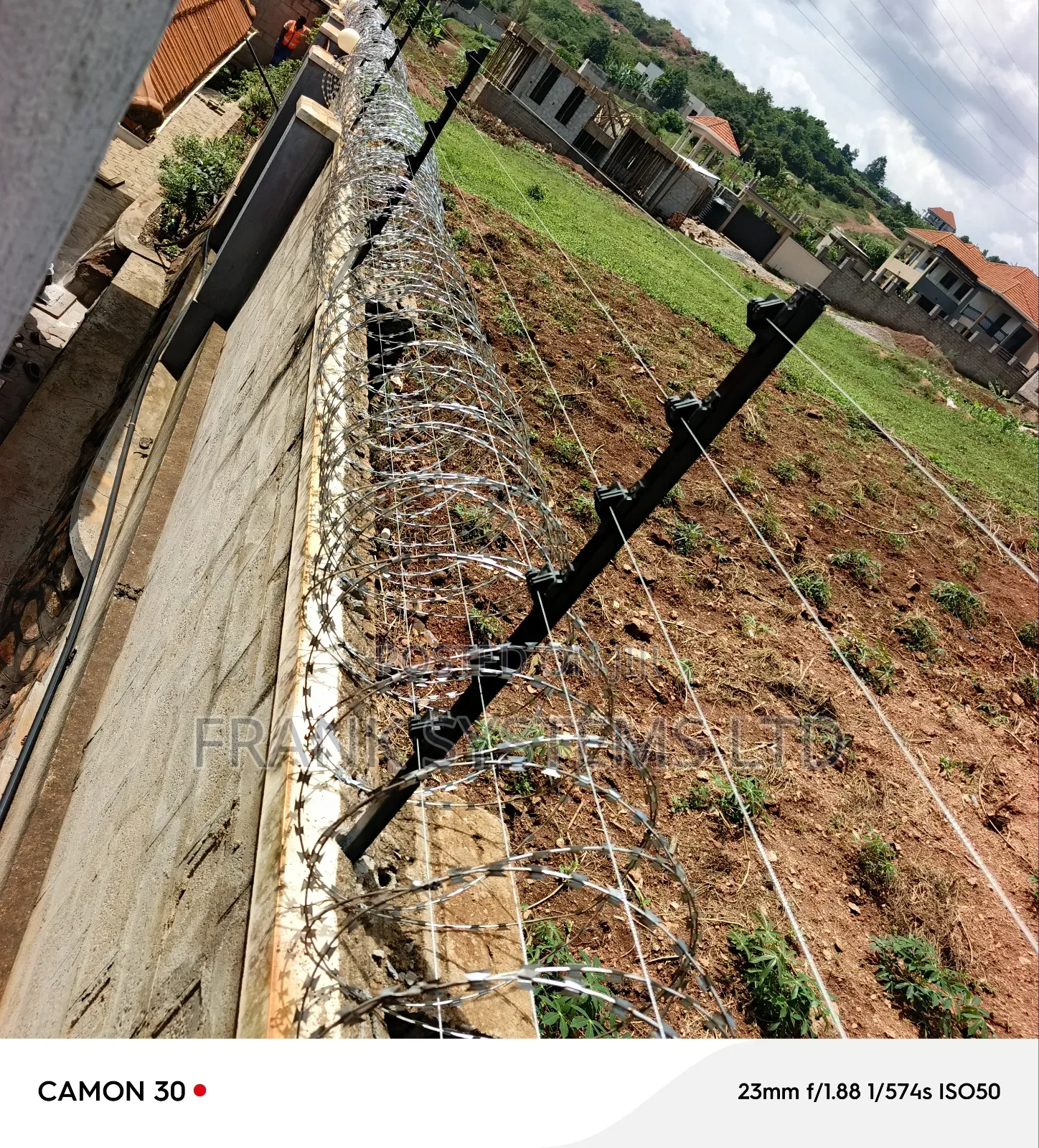 Electric Fence With Siren Strobe Light